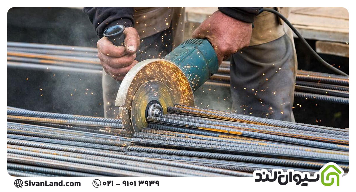 بررسی انواع روش های برش میلگرد+ ابزارها و راهکارهای کاربردی 2 2 برش میلگرد با روش گرم
