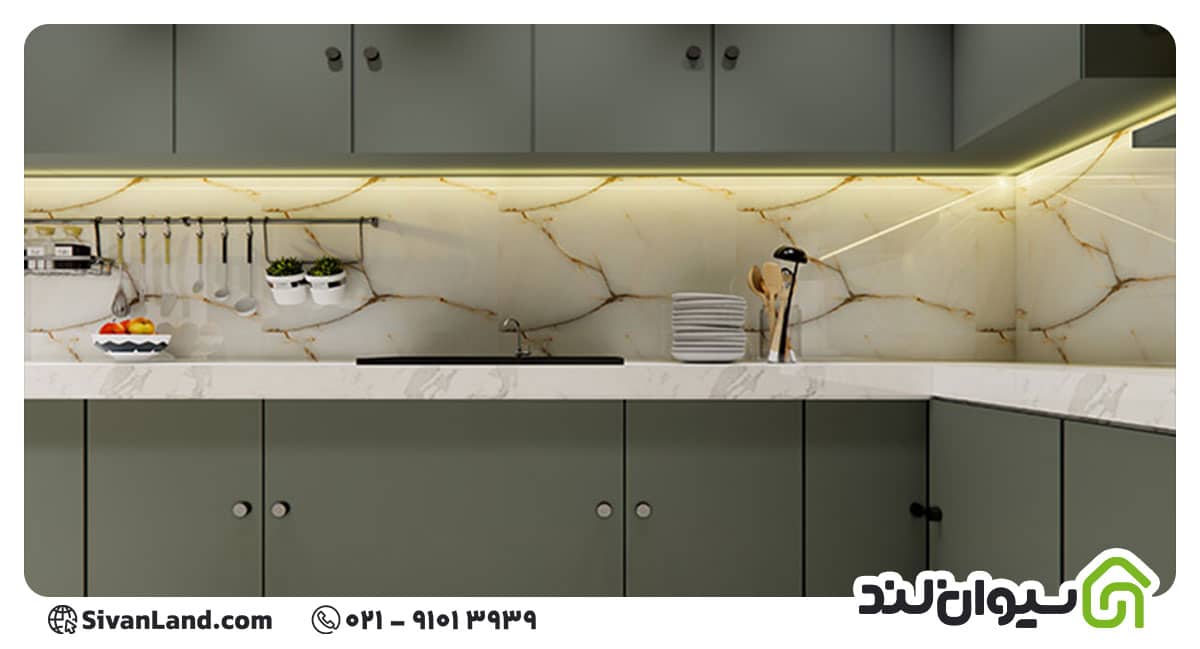 کاشی بین کابینتی جدید؛ راهنمای انتخاب جدیدترین ترندهای ۱۴۰۵ 3 3 کاشی بین کابینتی جدید طرح سنگ